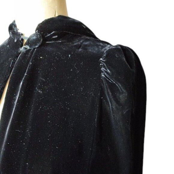 1930s True Deco Vintage Black Real Velvet Shorter Evening Cape With A Hood - Picture 12 of 15